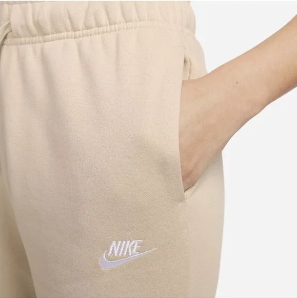 Nike sportswear club fleece womens cream Large sweatpants nwt - Picture 5 of 5
